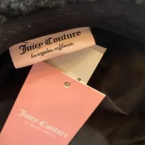 Juicy Couture | Accessories | Juicy Couture Sherpa News Boy  display picture 1